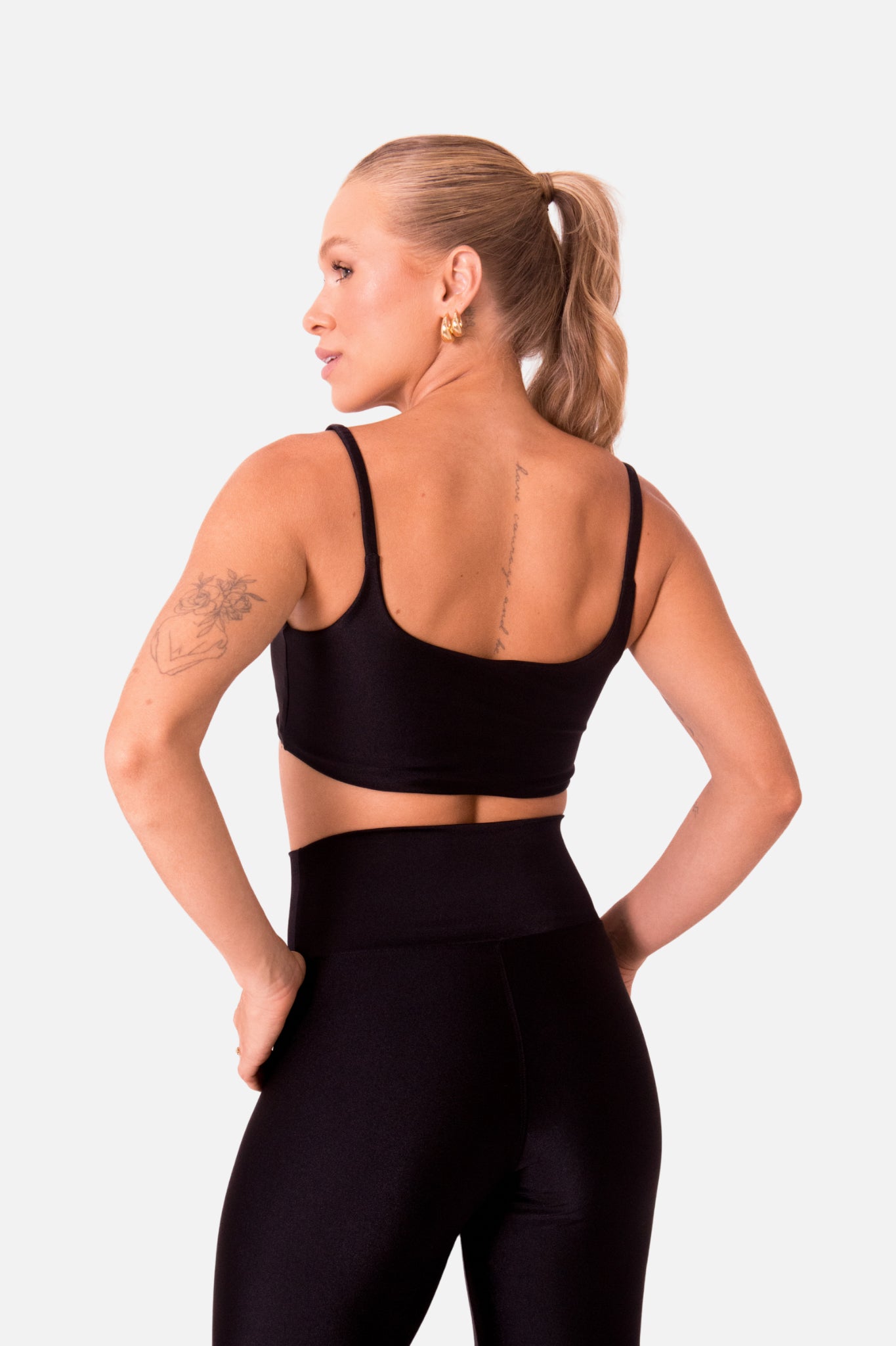 Conjunto clássico preto HYRO