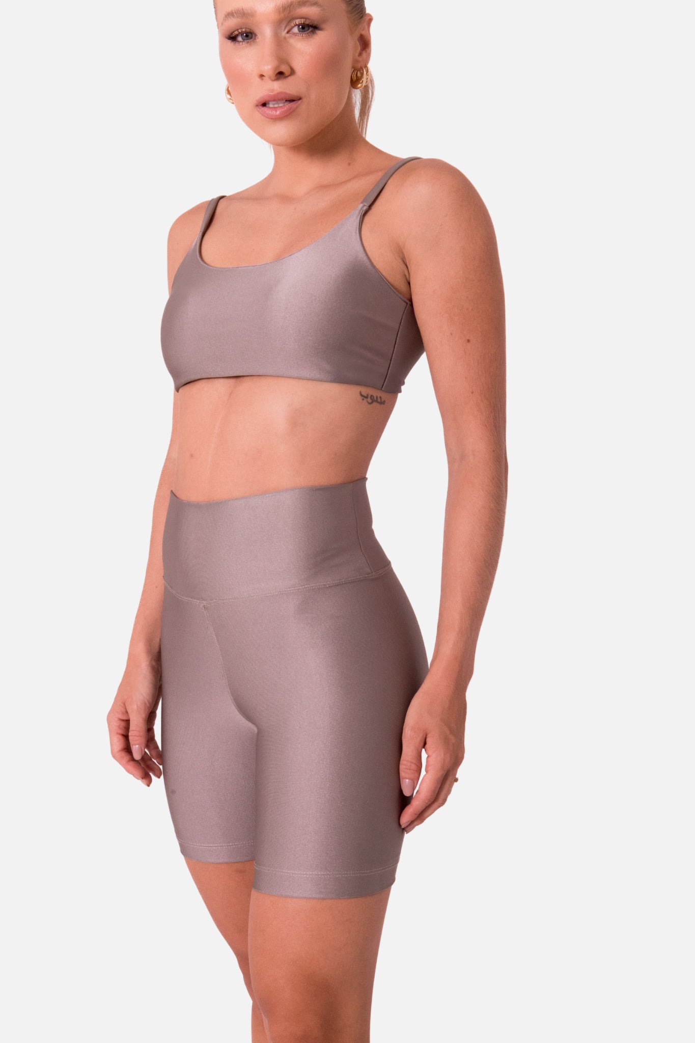 Conjunto Short Cinza Cintilante HYRO
