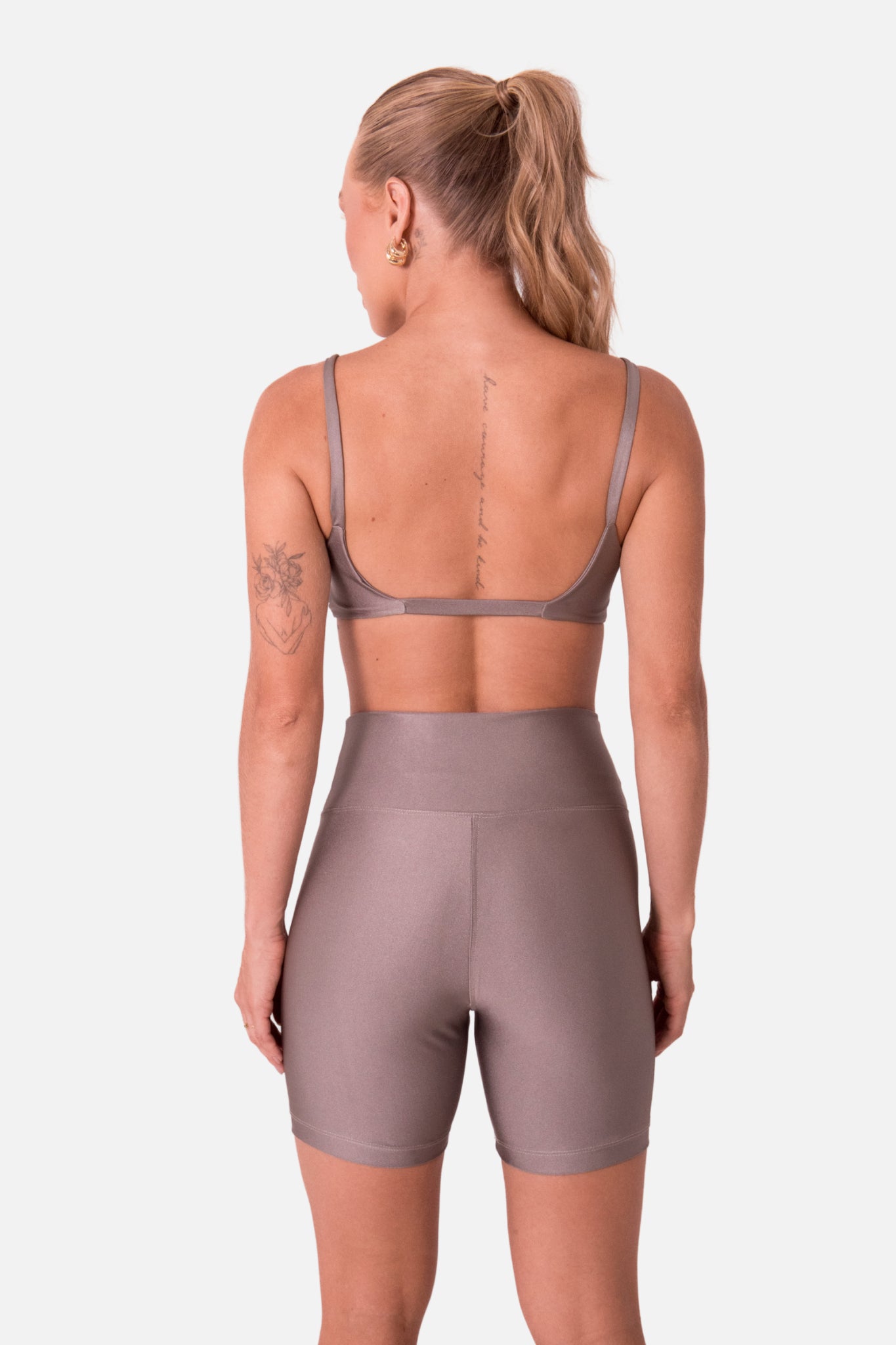 Conjunto Short Cinza Cintilante HYRO