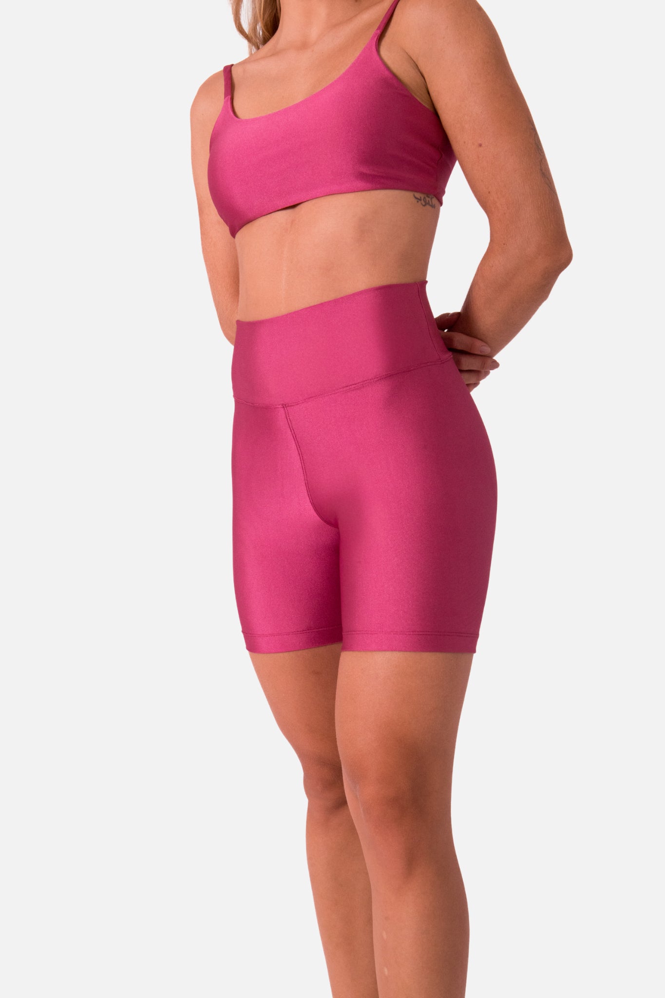Conjunto Short Rosa Cintilante HYRO