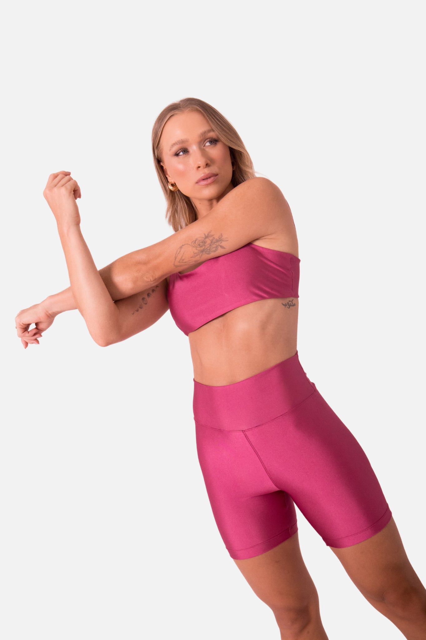 Conjunto Short Rosa Cintilante HYRO